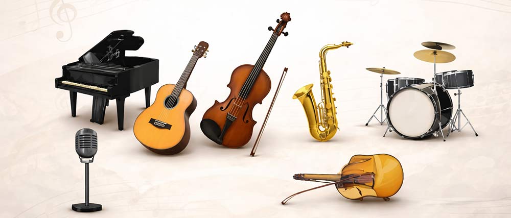 Übersicht verschiedener Musikinstrumente mit Klavier, Gitarre, Geige, Saxophon und Schlagzeug auf hellem Hintergrund